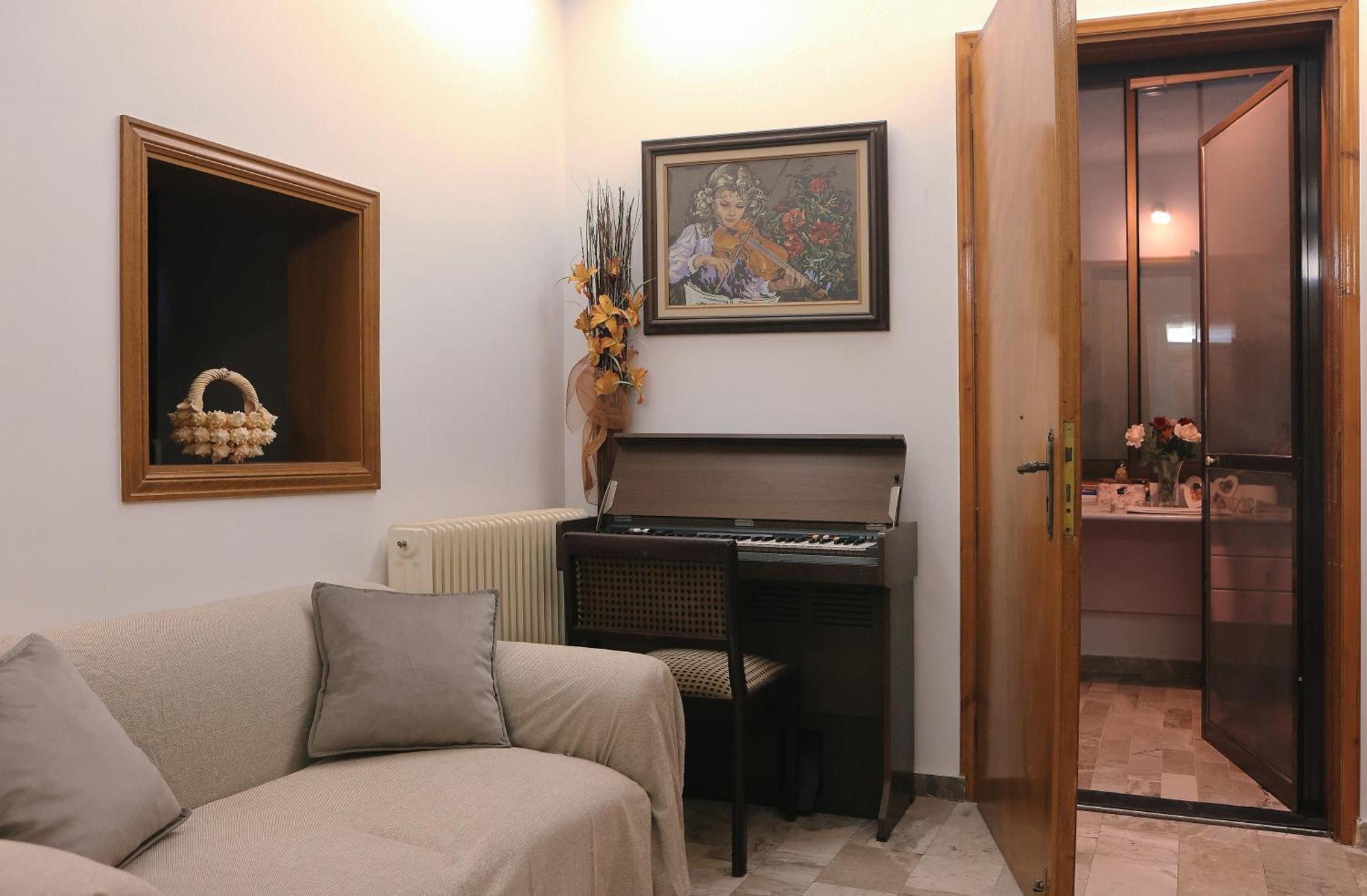 Secret Garden Home Lagonissi Attiki Foinikia  Ngoại thất bức ảnh